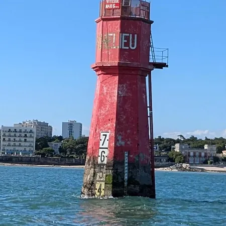 Nuit Sur Un Bateau * La Rochelle (Charente-Maritime)